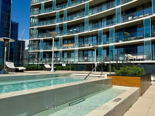 Additional image 17 of 25 Capreol Crt Unit 2002