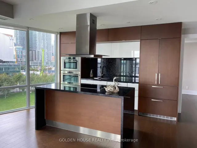 Additional image 9 of 55 Merchants' Wharf Unit 524