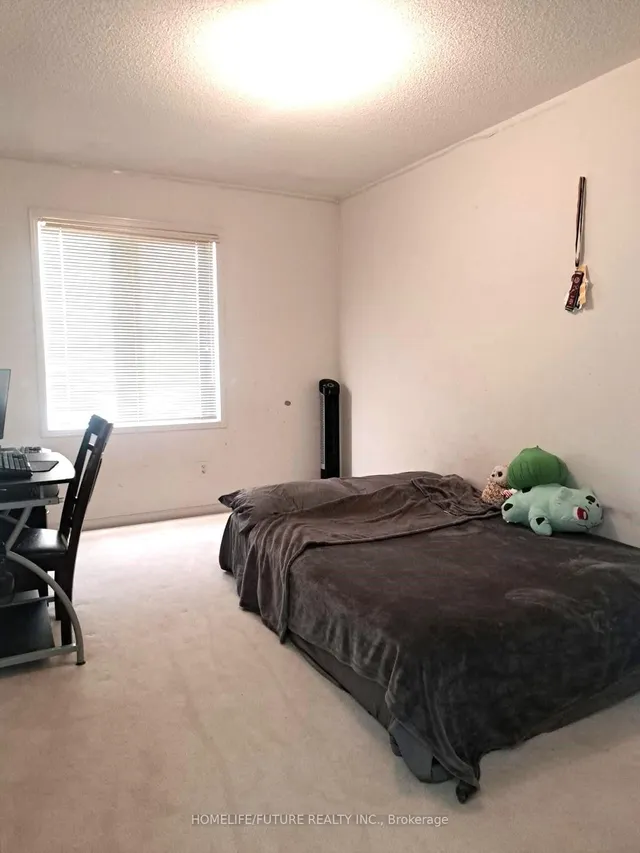 Additional image 12 of 71 Carrera Blvd