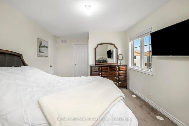 Additional image 31 of 200 Veterans Dr Unit 10