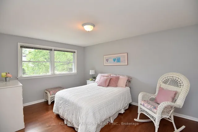 Additional image 23 of 219 Strathcona Dr