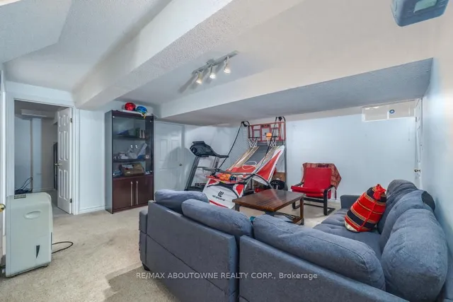 Additional image 39 of 14 SABLE Dr