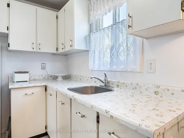Additional image 18 of 20 Jasmine Sq