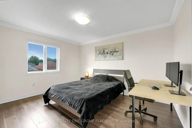 Additional image 17 of 1128 Knotty Pine Grve