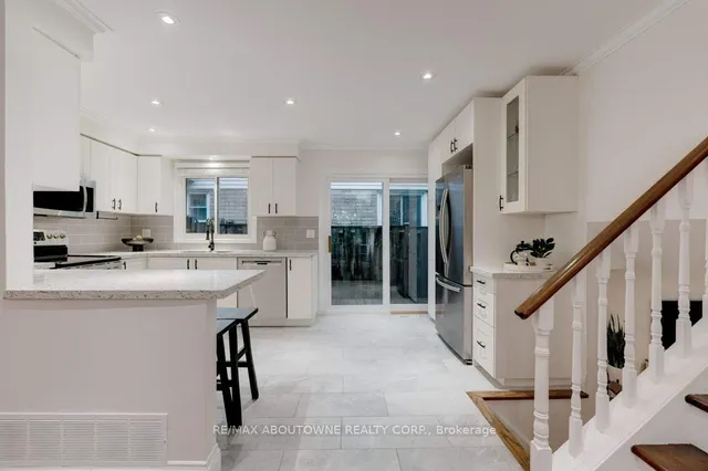 Additional image 9 of 814 Miriam Cres