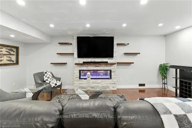 Additional image 34 of 11 Silverspring Cres