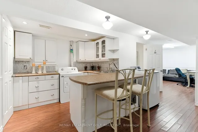 Additional image 24 of 35 Jacqueline Blvd