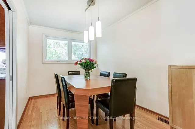 Additional image 15 of 1231 Kingsmead Cres