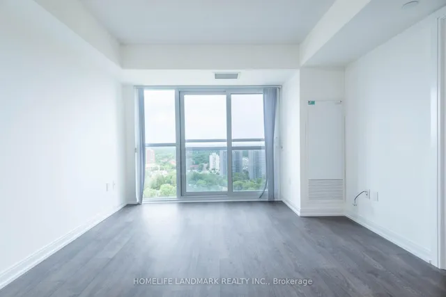 Additional image 11 of 275 Village Green Sq Unit 2618