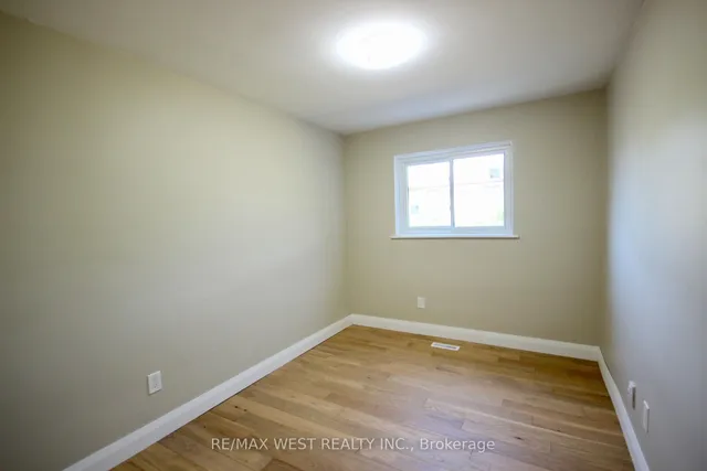 Additional image 14 of 7139 Darcel Ave