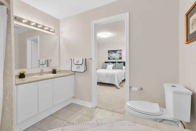 Additional image 32 of 37 Overture Lane