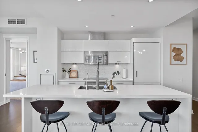 Additional image 9 of 90 Park Lawn Rd Unit 2005