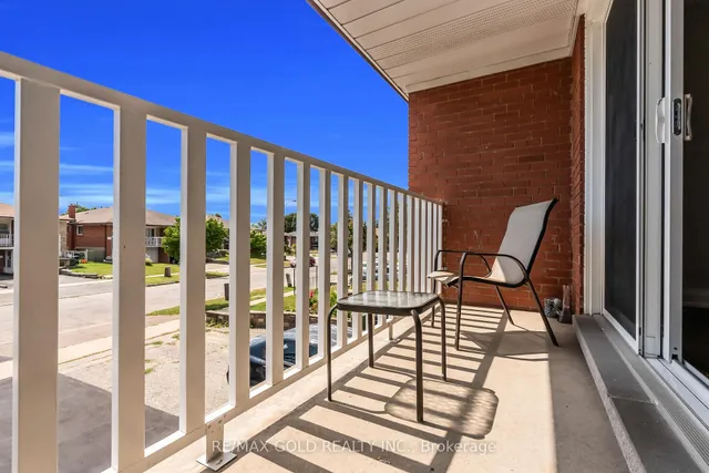 Additional image 32 of 52 Paradelle Cres