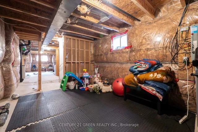 Additional image 29 of 118 Bond Head Crt