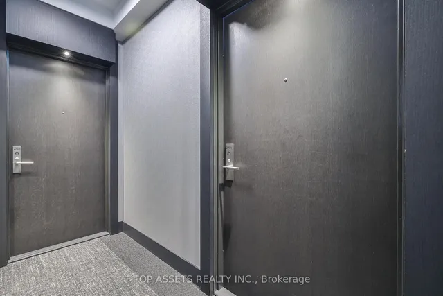 Additional image 4 of 403 Church St Unit 2709