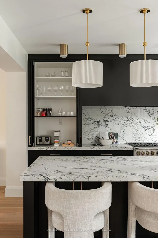 Additional image 20 of 935 Harvey Pl