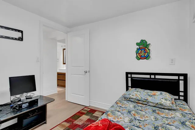 Additional image 31 of 24 Archway Cres