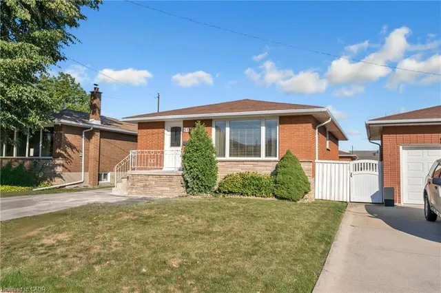 Additional image 34 of 51 Bonaventure Dr