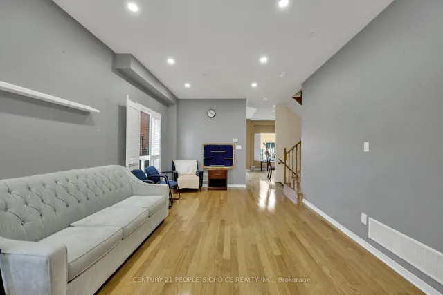 Additional image 8 of 46 Commodore Dr