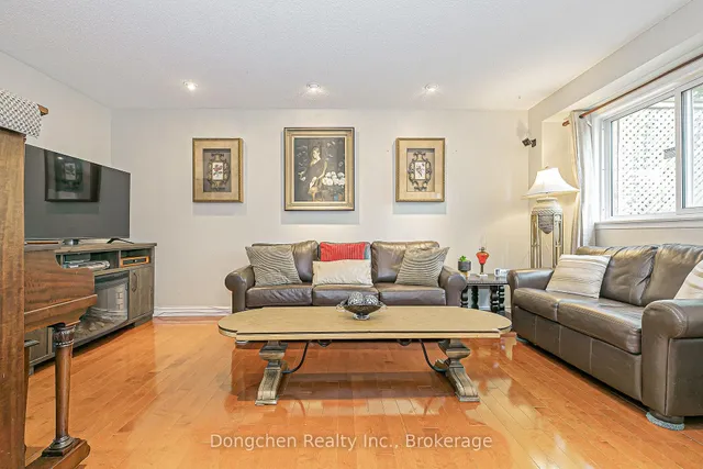 Additional image 11 of 14 Carl Cres
