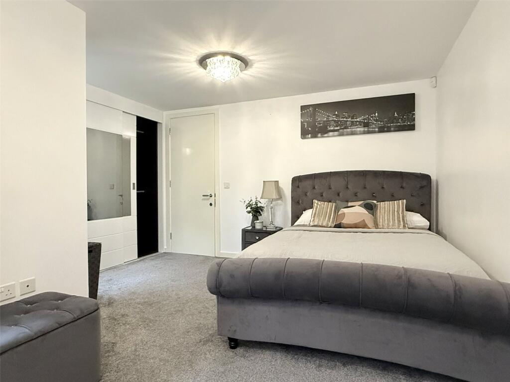 Additional image 14 of Georges Wood Road, Brookmans Park, AL9