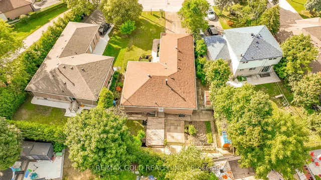 Additional image 43 of 18 Dunbarton Cres