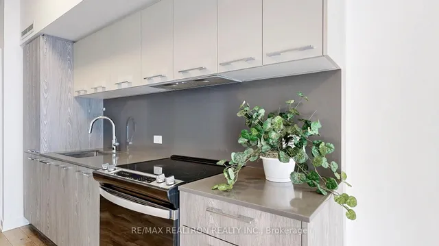 Additional image 19 of 45 Baseball Pl Unit 611