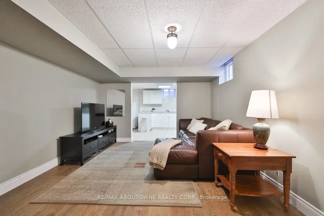 Additional image 38 of 542 Hambling Crt