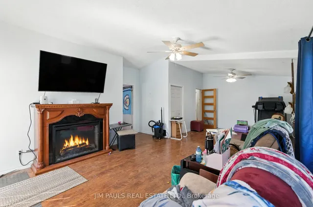 Additional image 5 of 67 Deschene Ave