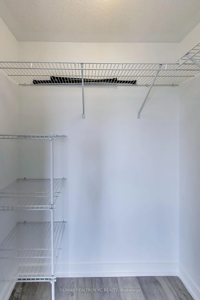 Additional image 13 of 175 Downsview Park Blvd