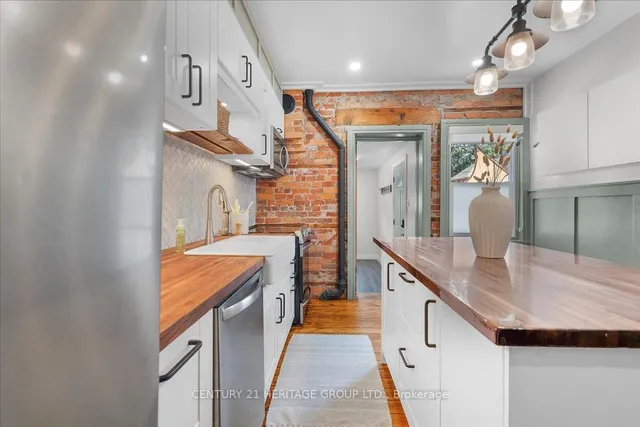 Additional image 13 of 40 Emerald St