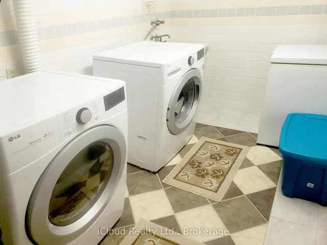 Additional image 26 of 4713 Empire Cres