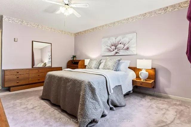 Additional image 25 of 1552 Kerns Rd Unit 4