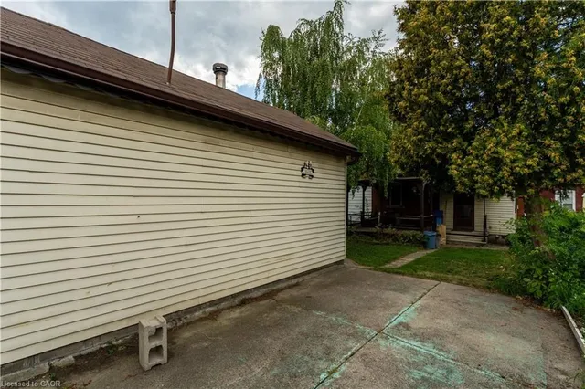 Additional image 32 of 224 East Ave