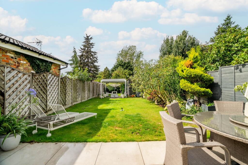 Additional image 19 of Radlett Road, Frogmore, St. Albans, Hertfordshire, AL2