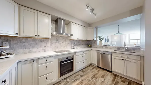 Additional image 15 of 3845 Lake Shore Blvd Unit 1611