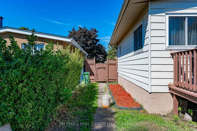 Additional image 33 of 67 Deschene Ave