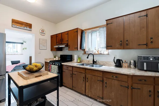 Additional image 10 of 132 Ferguson Ave