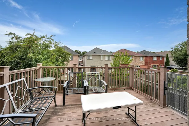 Additional image 41 of 1128 Knotty Pine Grve