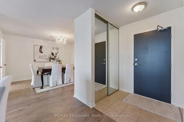 Additional image 3 of 1230 Marlborough Crt Unit 602