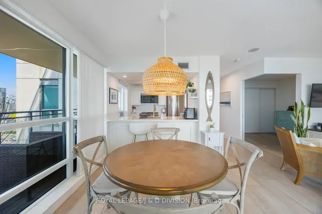 Additional image 21 of 410 Queens Quay Unit 1203