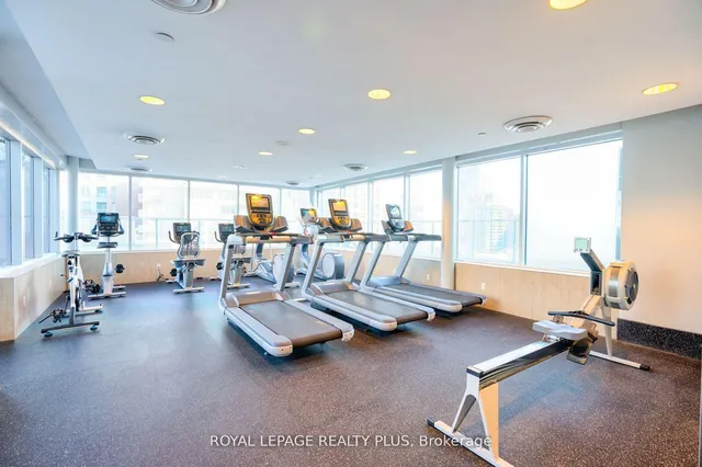 Additional image 17 of 1 King St Unit 1706