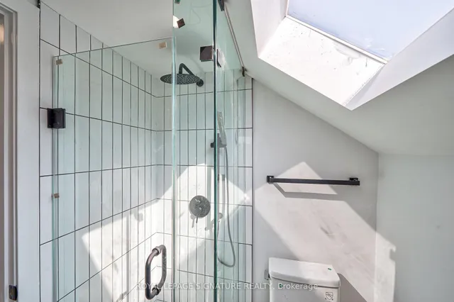 Additional image 27 of 541 St Clarens Ave