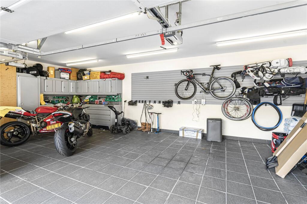 Additional image 31 of Park Street Lane, Park Street, St. Albans, Hertfordshire, AL2