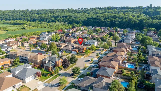 Additional image 50 of 2 Vinehill Dr