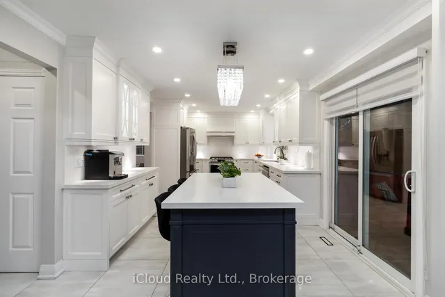 Additional image 11 of 3208 Renton Rd