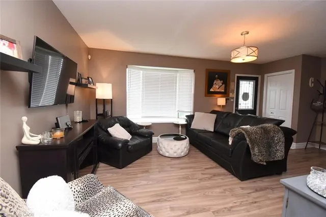 Additional image 8 of 8 East 31st St