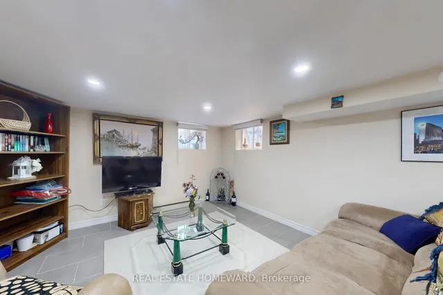 Additional image 32 of 87 Guestville Ave