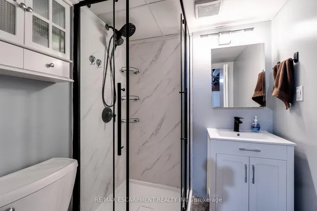 Additional image 29 of 17 RONALDSHAY Ave