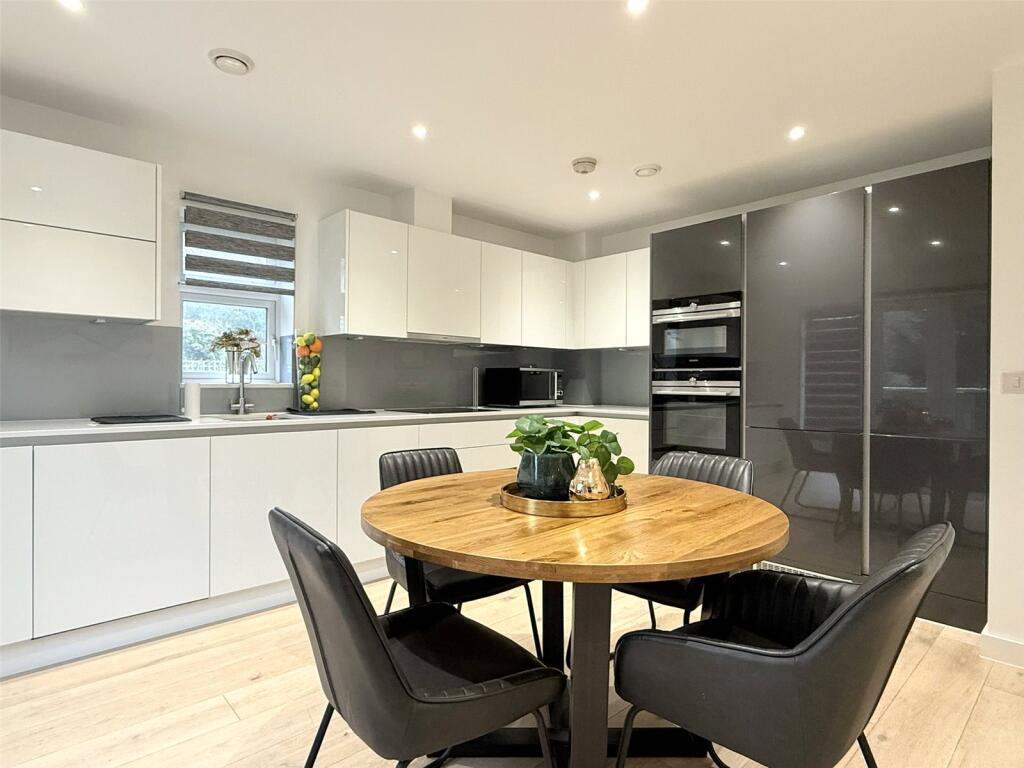 Additional image 5 of Georges Wood Road, Brookmans Park, AL9